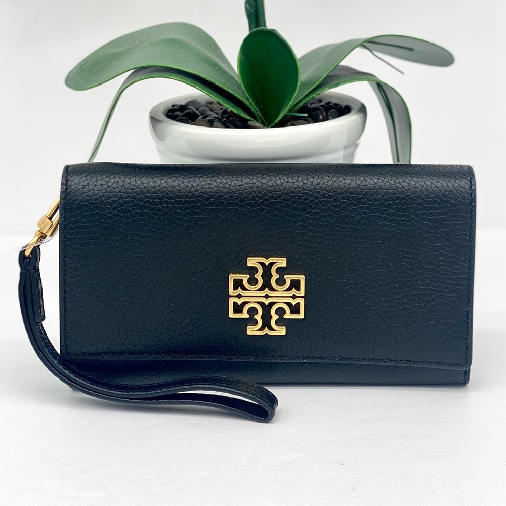 TORY BURCH BRITTEN FLAP ENVELOPE
CONTINENTAL WRISTLET WALLET
